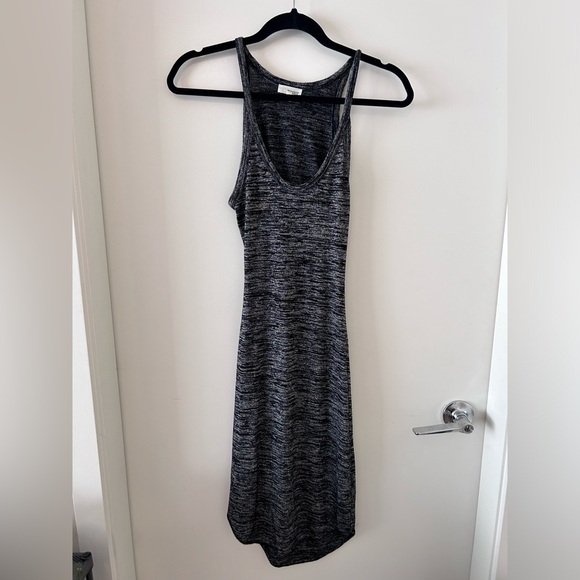 Aritzia Wilfred Dress - Picture 1 of 3